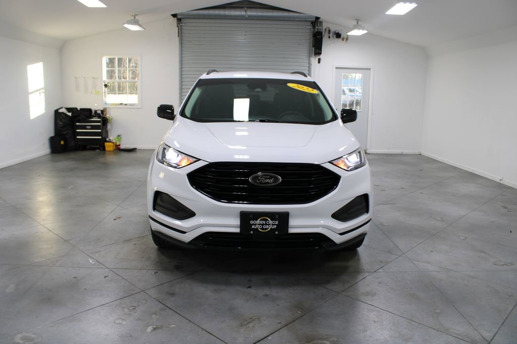 Used 2022 Ford Edge SE w/ Black Appearance Package image 3