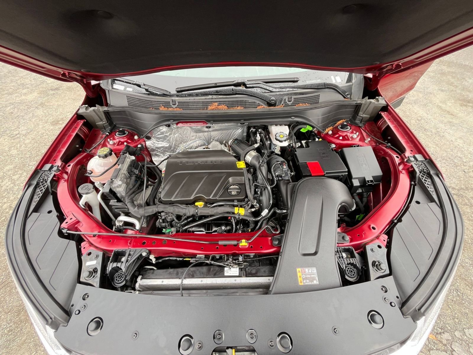 Used 2025 Chevrolet Trax LT image 30