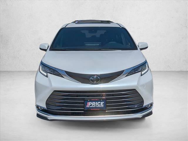 Used 2026 Toyota Sienna Limited AWD/4WD image 2