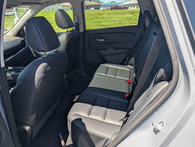 Used 2023 Nissan Rogue SL w/ SL Premium Package AWD/4WD image 9