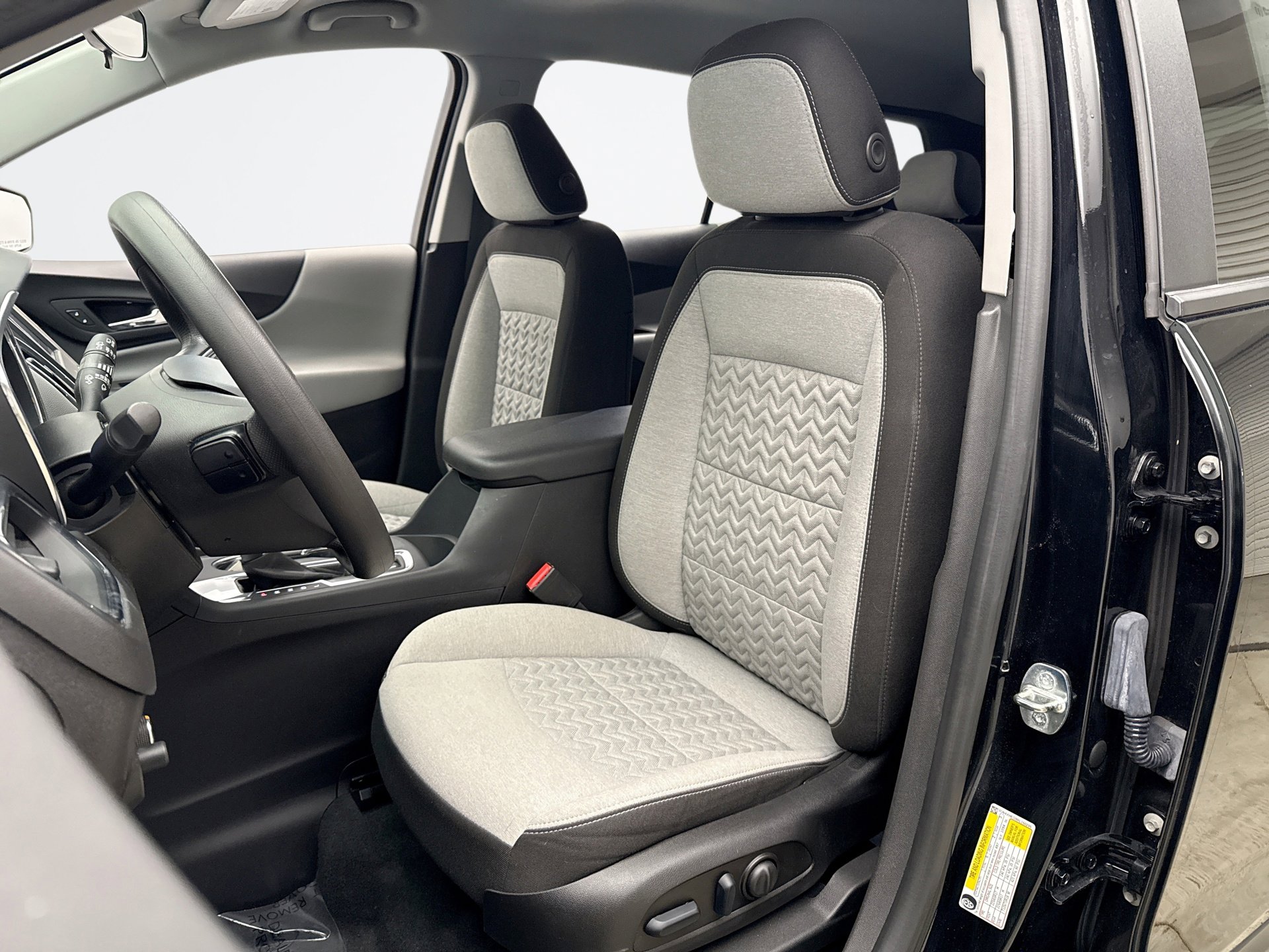 Used 2024 Chevrolet Equinox LS w/ LS Convenience Package image 11