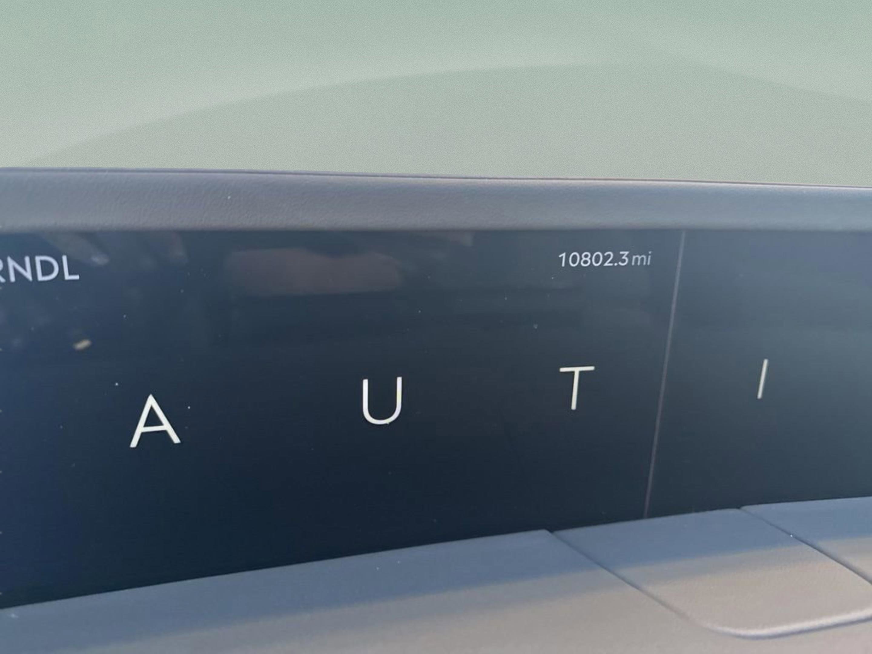 Used 2025 Lincoln Nautilus Reserve image 21