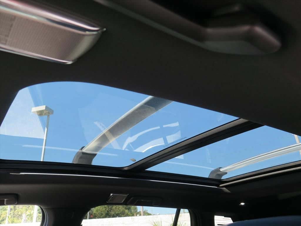 New 2026 Cadillac Vistiq Luxury image 13