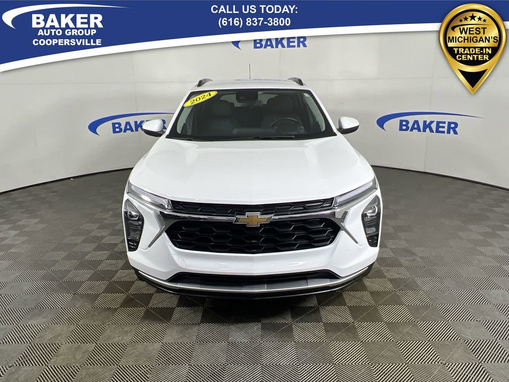 Certified 2024 Chevrolet Trax LT w/ Driver Confidence Package image 3