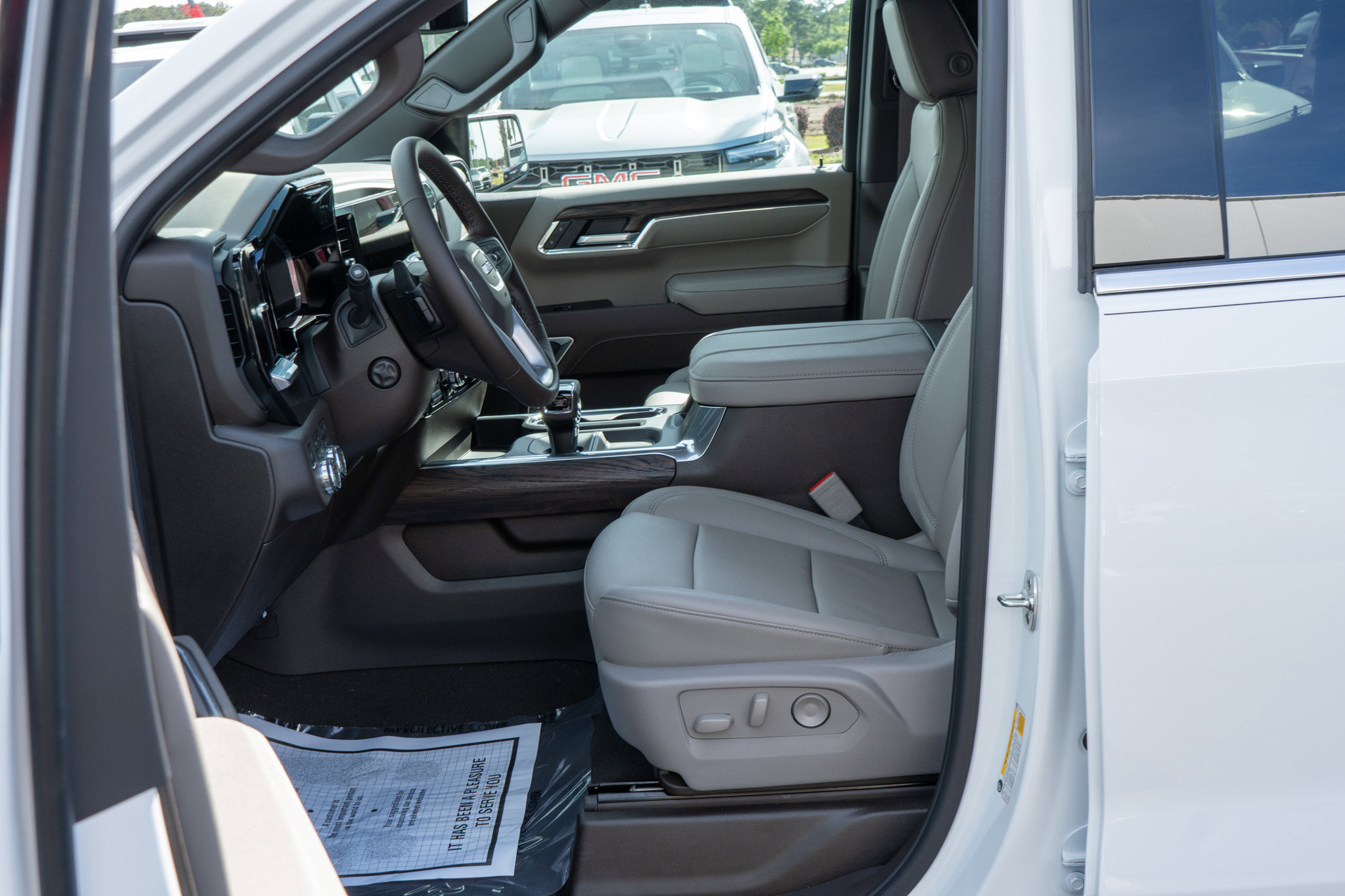New 2026 GMC Sierra 1500 SLT AWD/4WD image 27