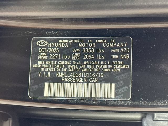 Certified 2026 Hyundai Elantra SE w/ Cargo Package FWD image 34
