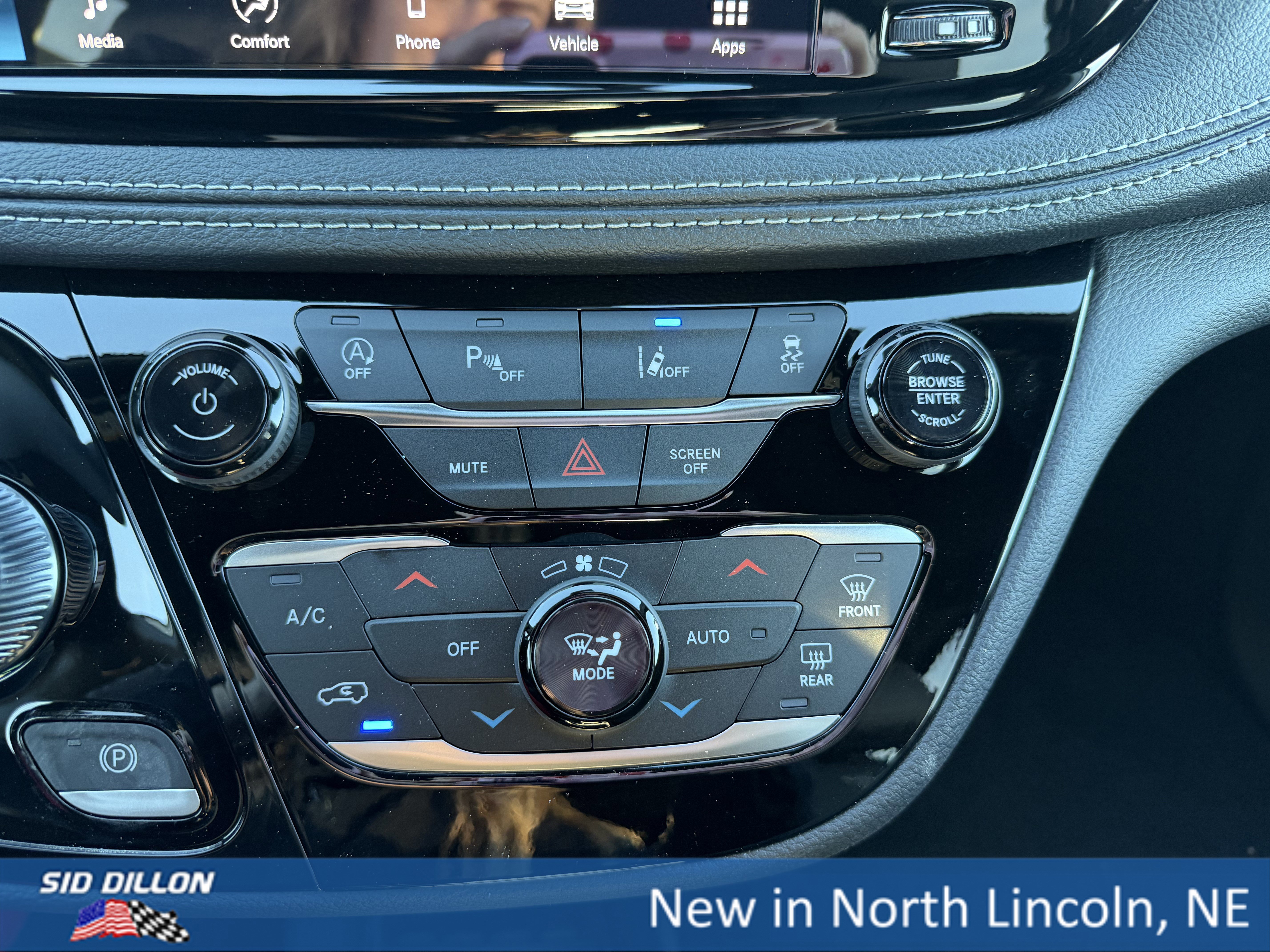 New 2026 Chrysler Pacifica Select w/ S Appearance Package image 13