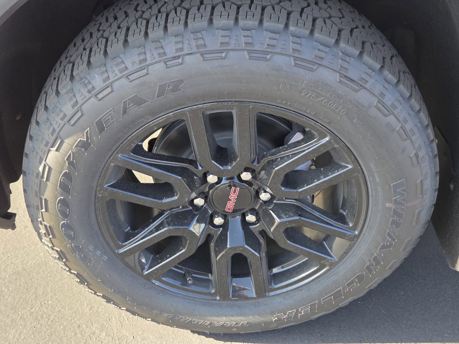 New 2025 GMC Sierra 1500 Elevation image 5
