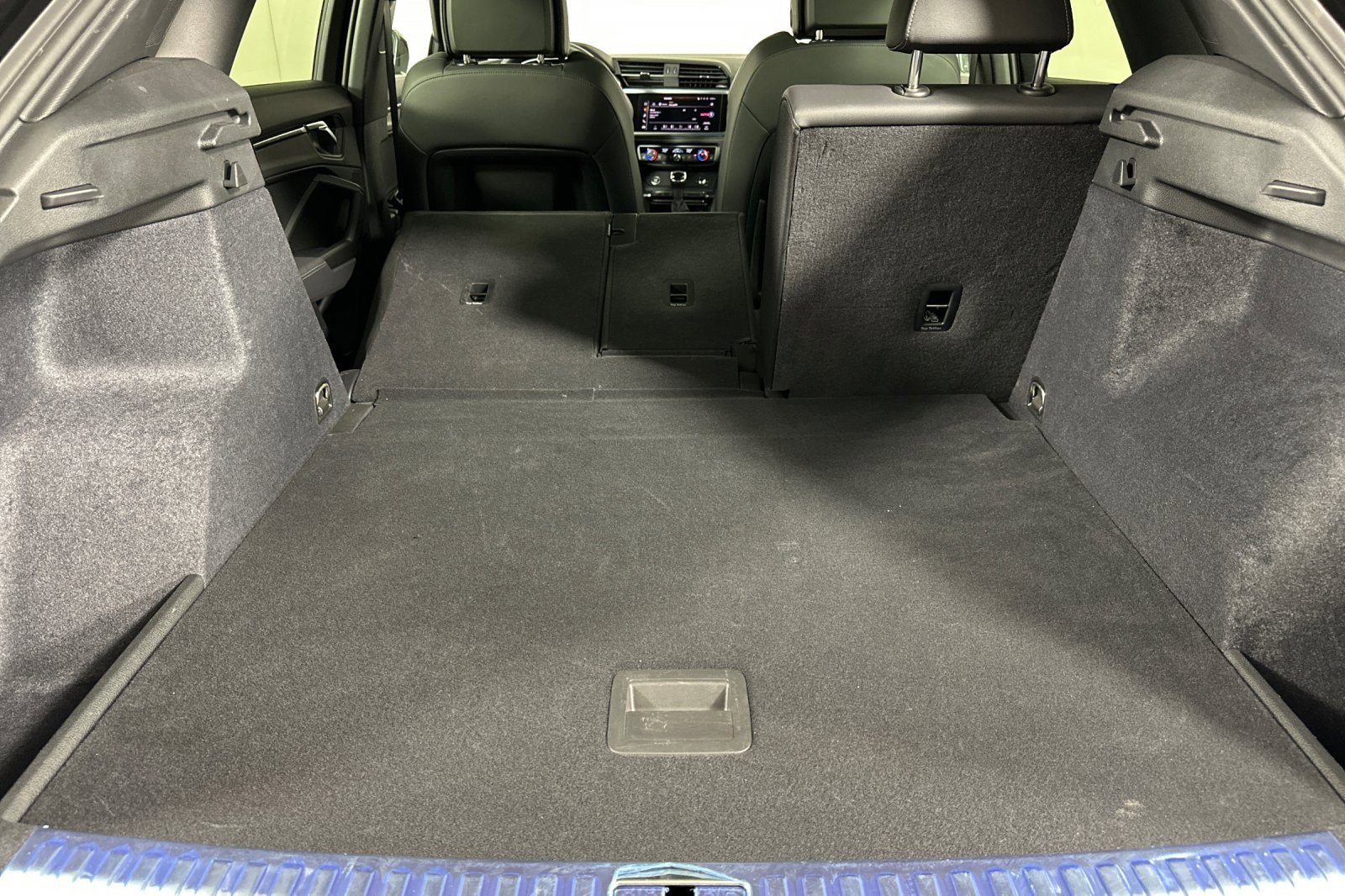 Used 2025 Audi Q3 2.0T Premium w/ Convenience Package image 14