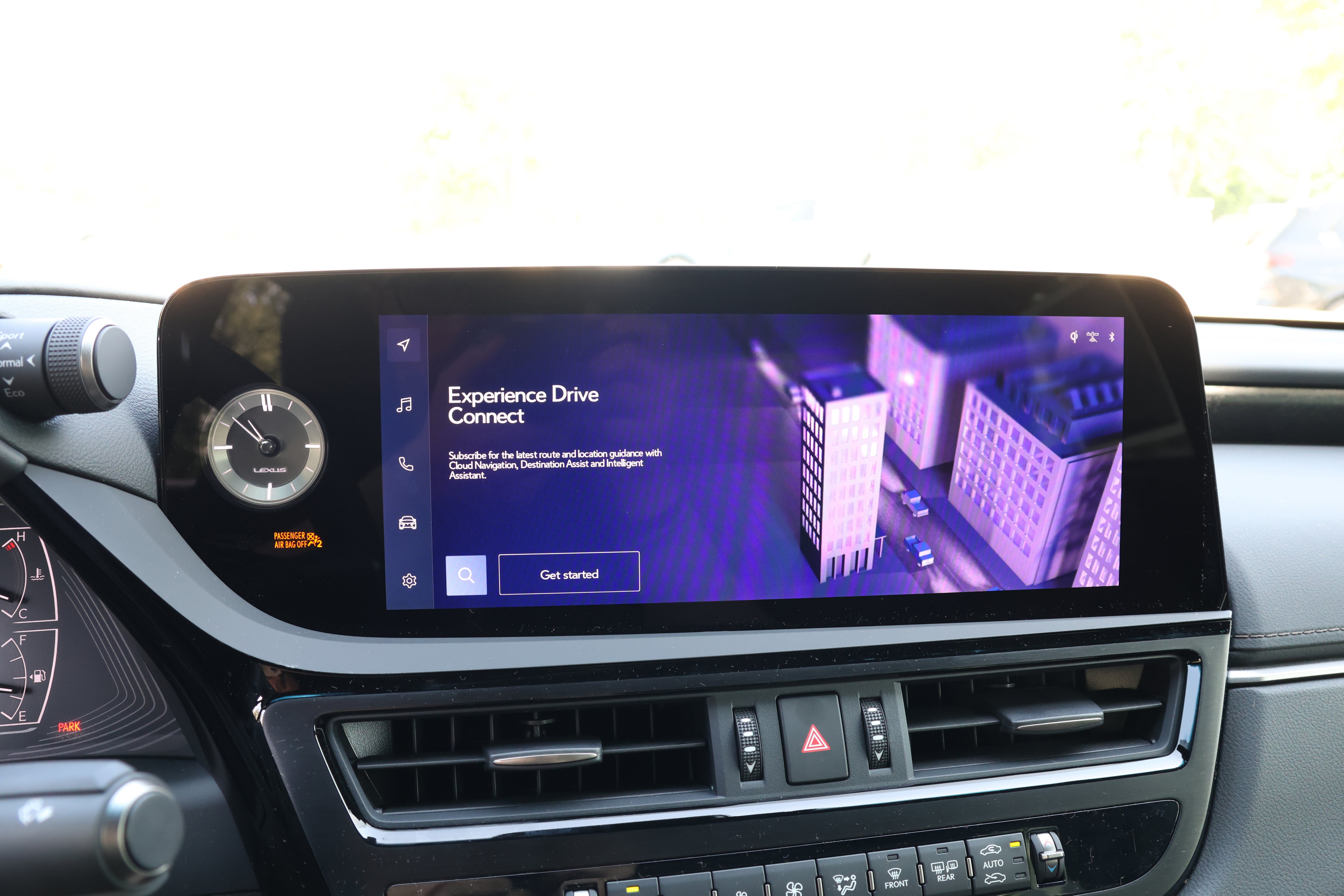 Used 2025 Lexus ES 300h w/ Premium Package FWD image 22
