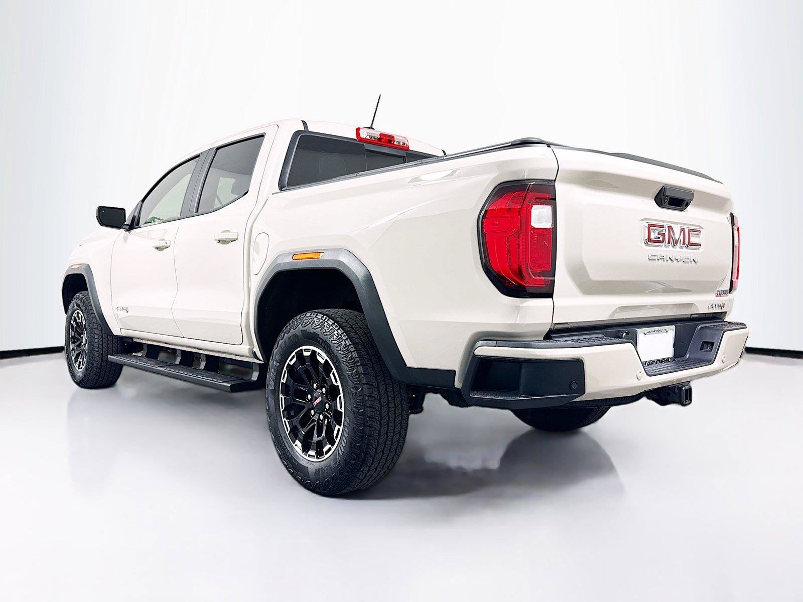 Used 2026 GMC Canyon AT4 AWD/4WD image 28