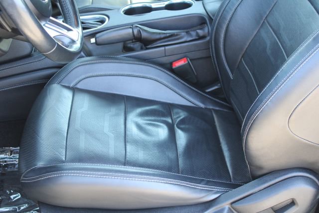 Used 2018 Ford Mustang GT Premium w/ Equipment Group 401A RWD image 32