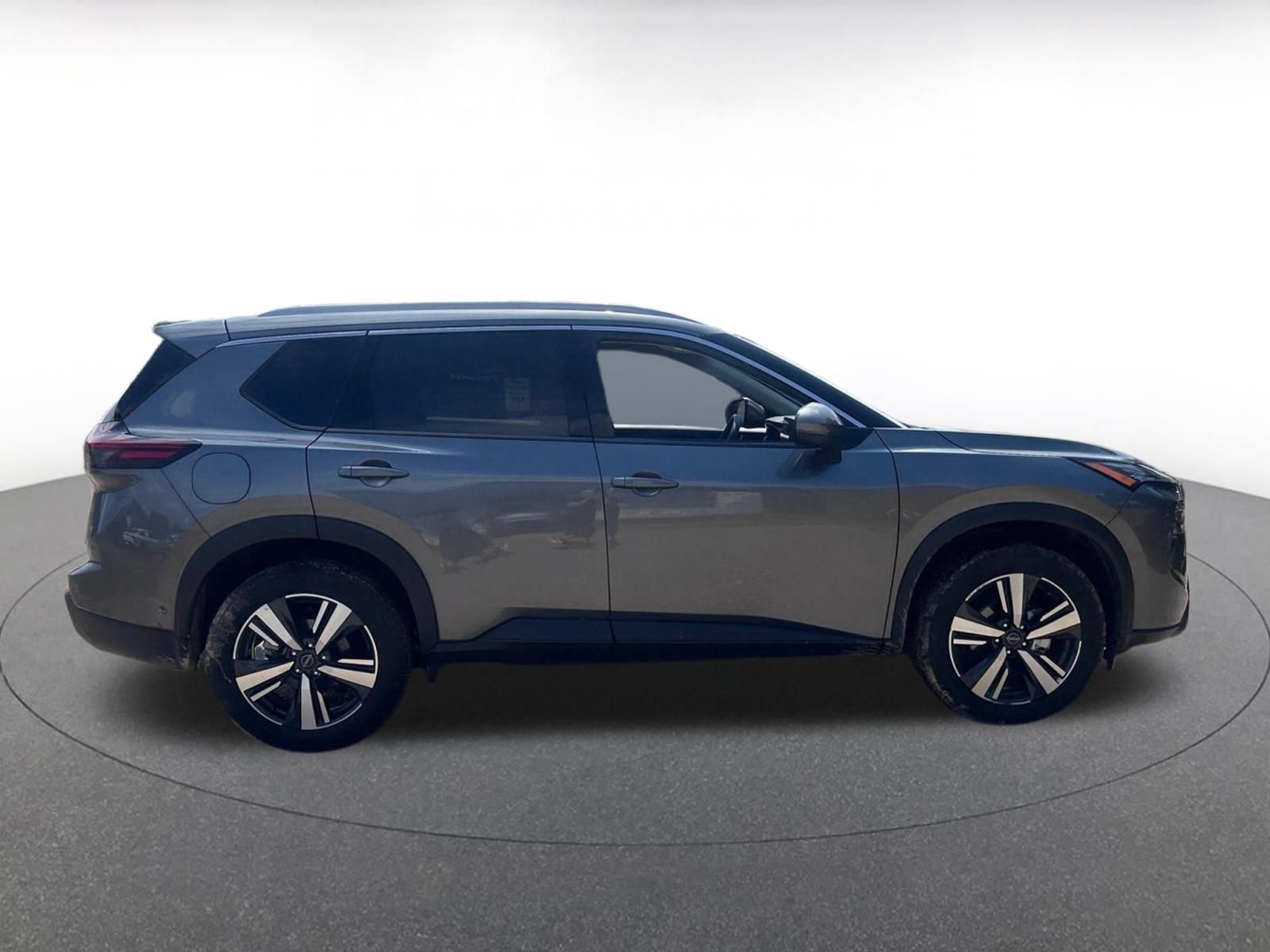 Used 2026 Nissan Rogue SL AWD/4WD image 32
