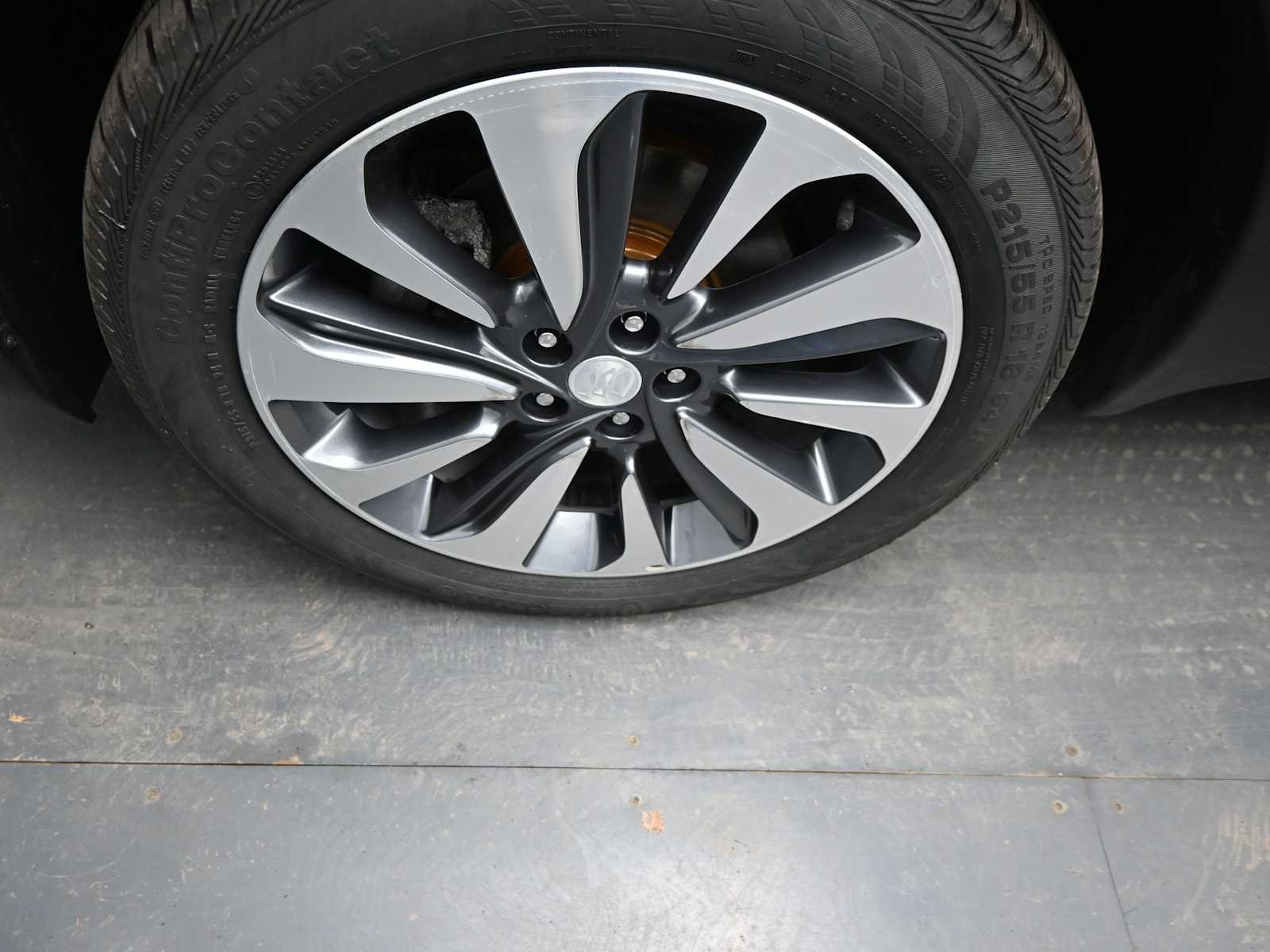Used 2022 Buick Encore Preferred w/ Safety Package AWD/4WD image 23