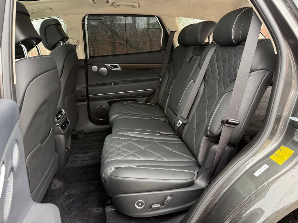 Used 2025 Genesis GV80 3.5T Prestige image 23