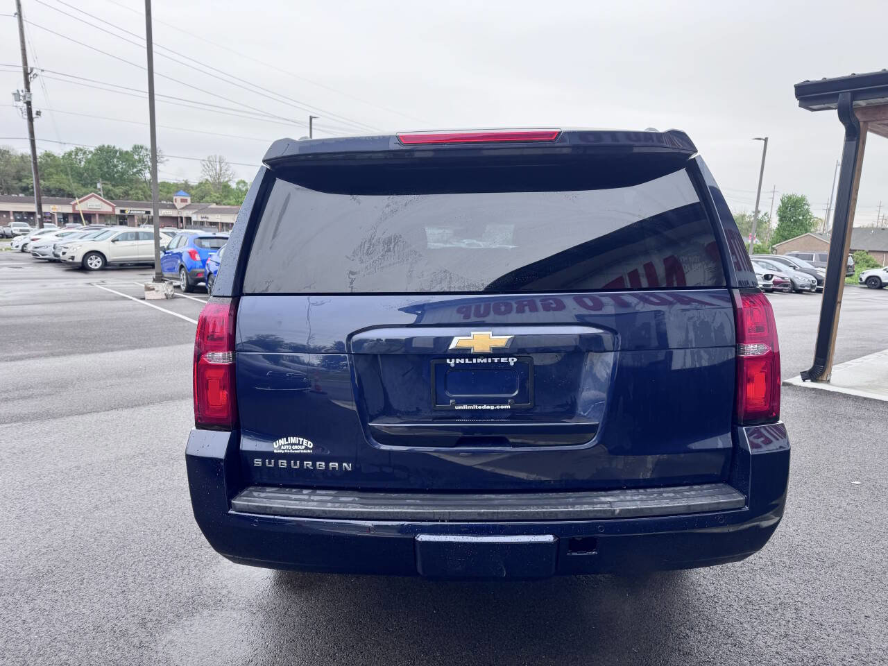 Used 2019 Chevrolet Suburban LT w/ Luxury Package AWD/4WD image 7