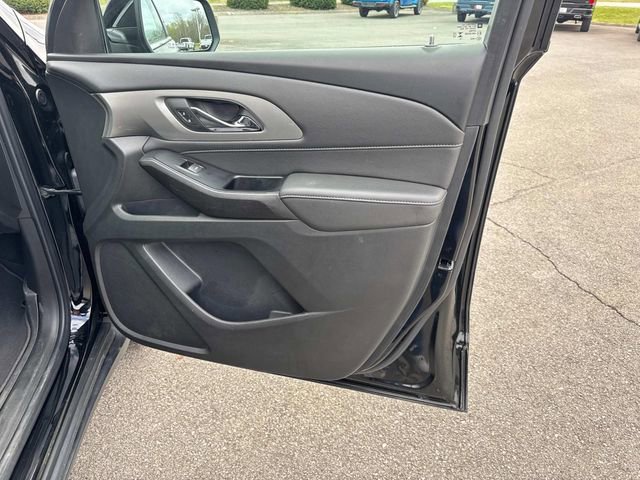 Used 2023 Chevrolet Traverse LT image 24