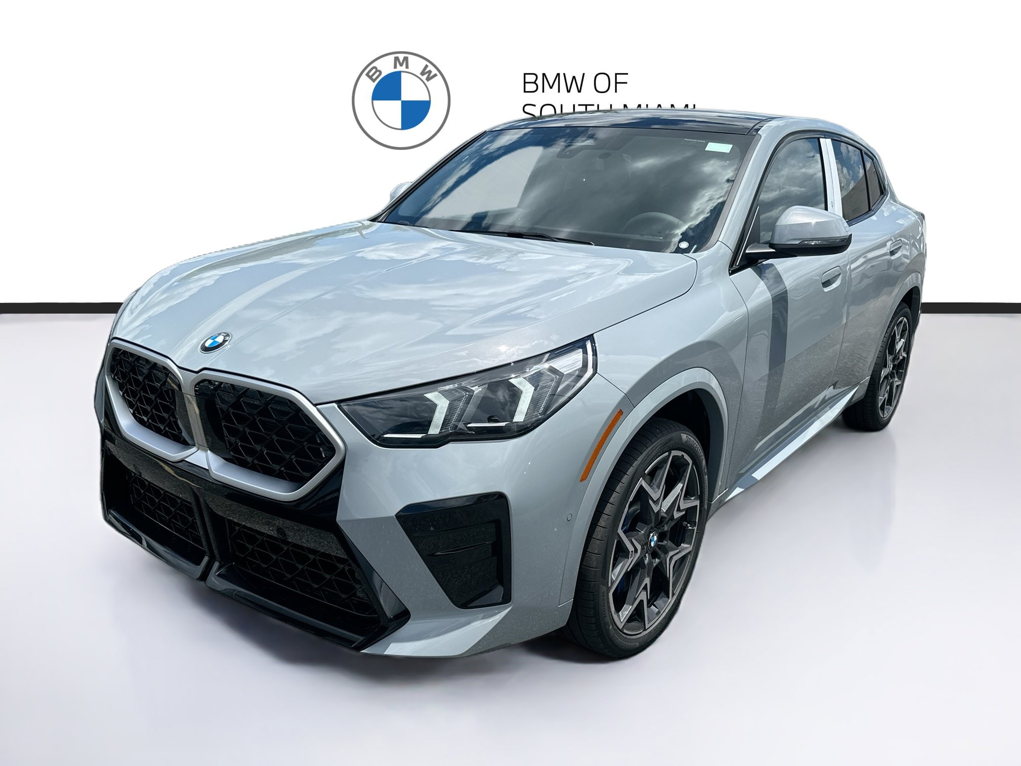 New 2026 BMW X2 xDrive28i w/ M Sport Package AWD/4WD image 3