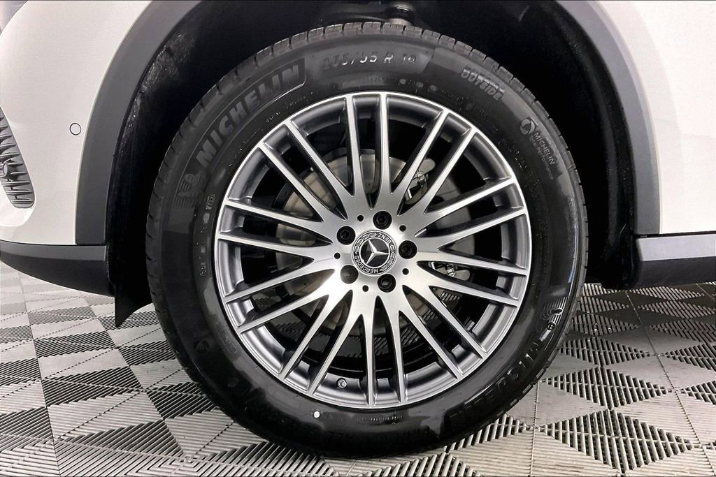 Used 2026 Mercedes-Benz GLC 300 4MATIC image 11