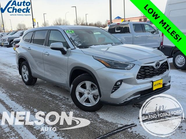 Used 2024 Toyota Highlander LE