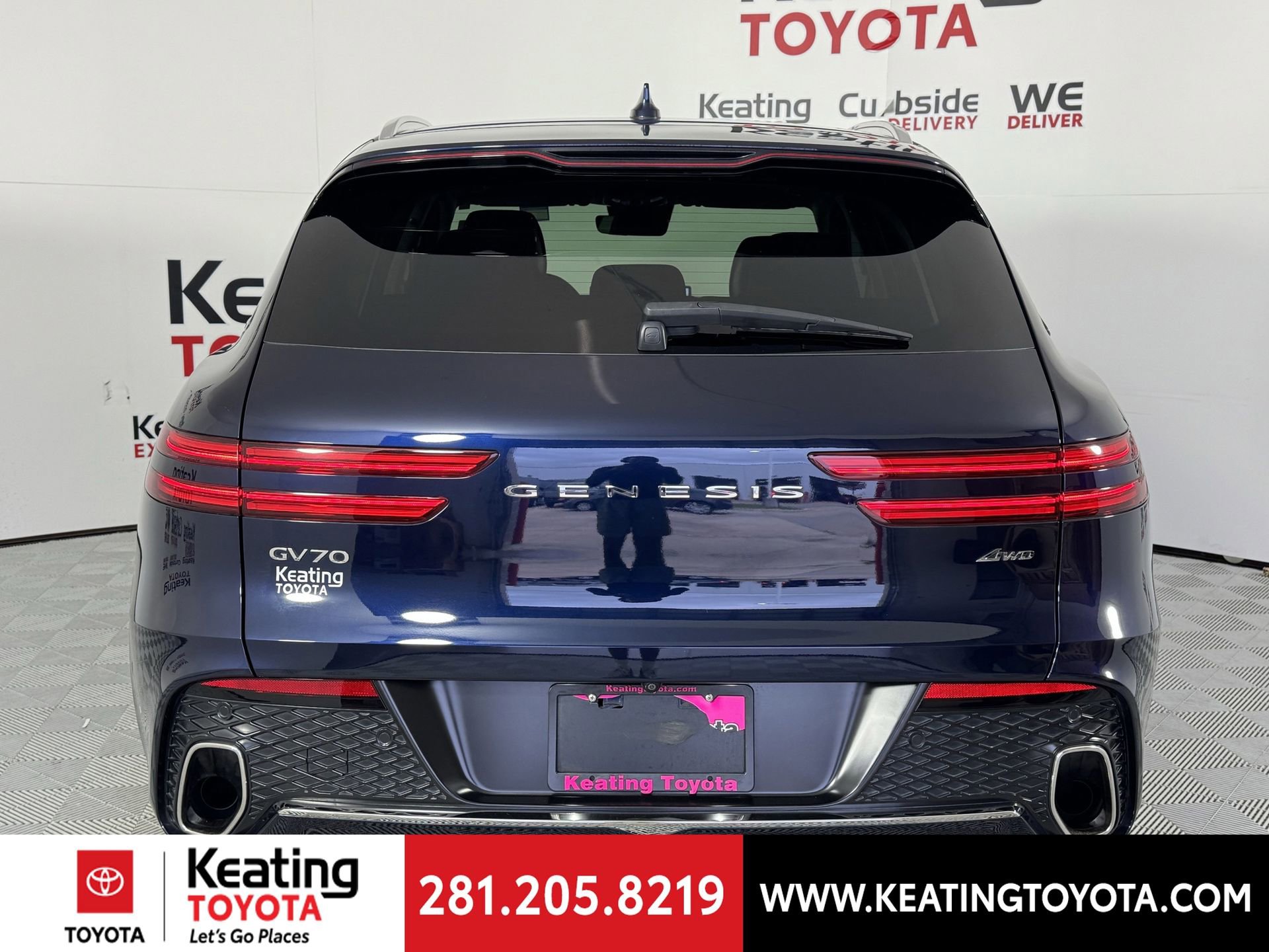 Used 2023 Genesis GV70 2.5T w/ Advanced Package image 6