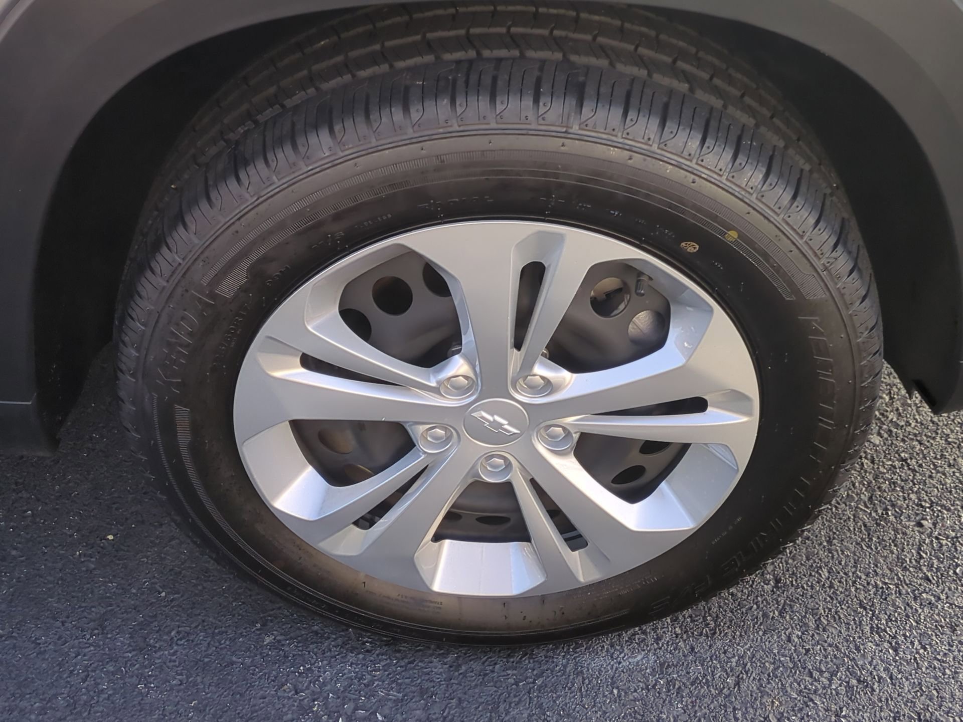 Certified 2024 Chevrolet Trax LS w/ Driver Confidence Package image 31