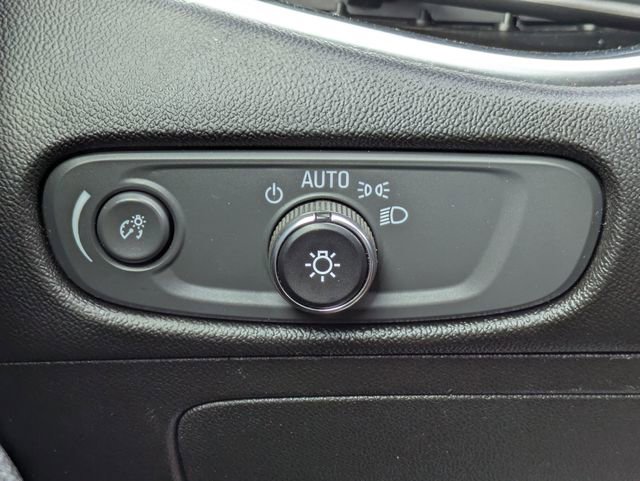 Used 2021 Chevrolet Malibu LT image 42