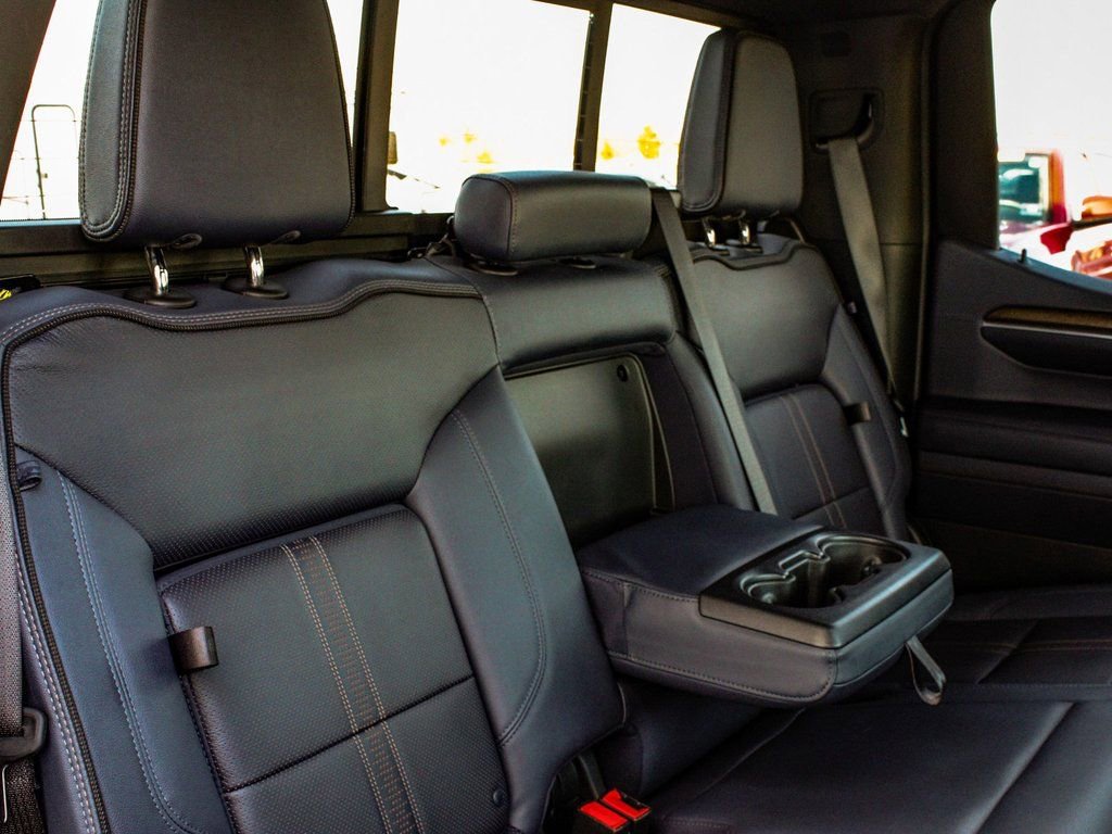 Used 2023 Chevrolet Silverado 1500 High Country image 37