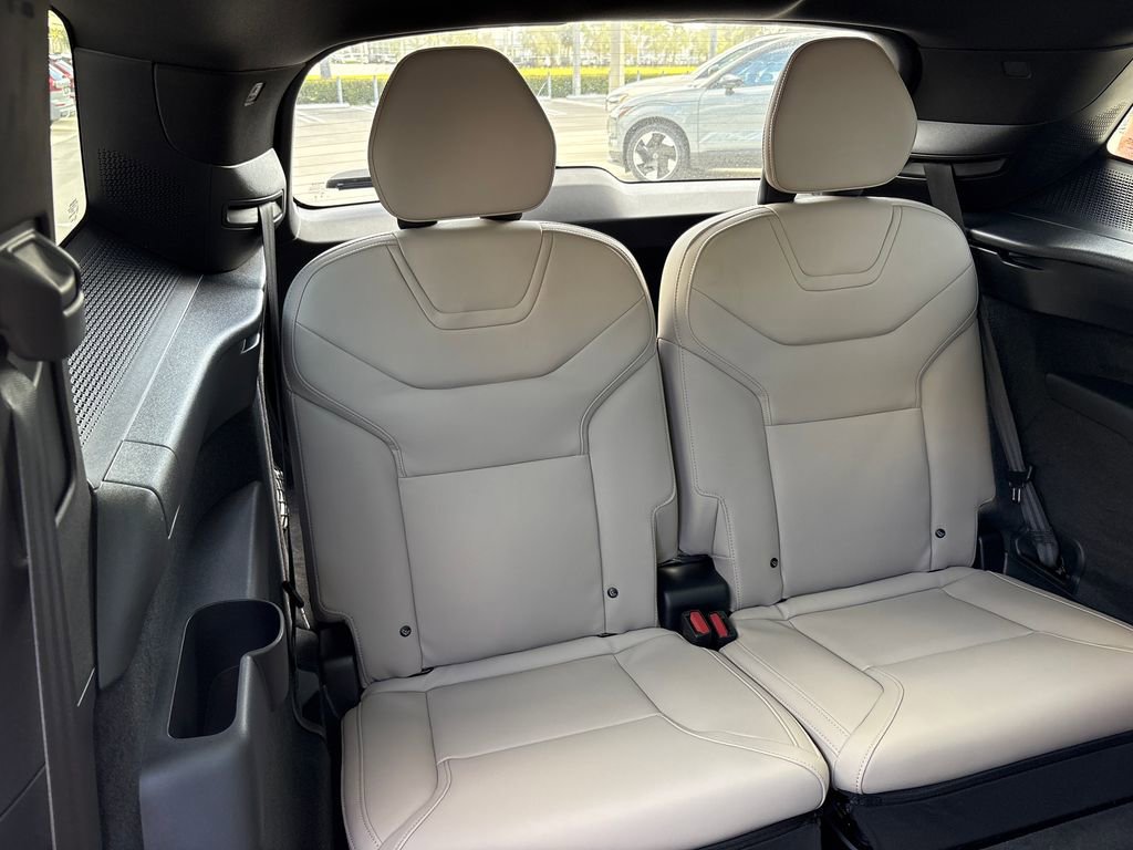 New 2026 Volvo EX90 Plus image 16