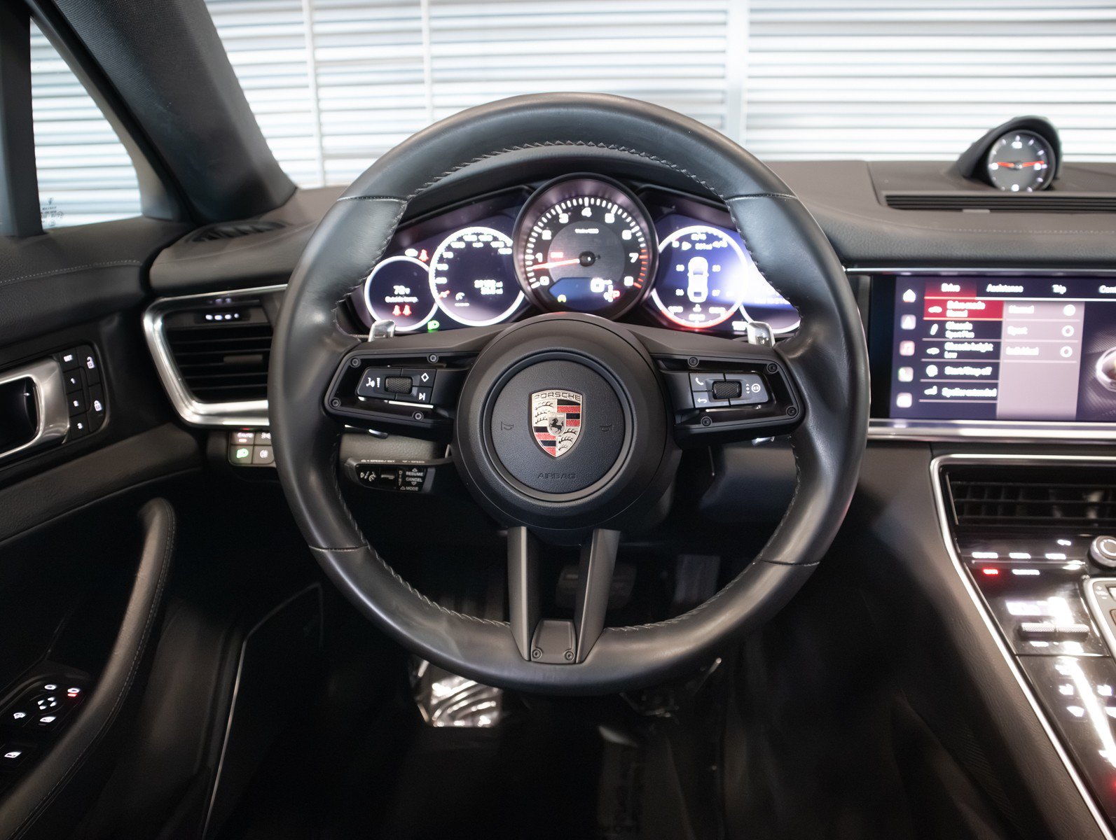Certified 2023 Porsche Panamera Platinum Edition RWD image 15