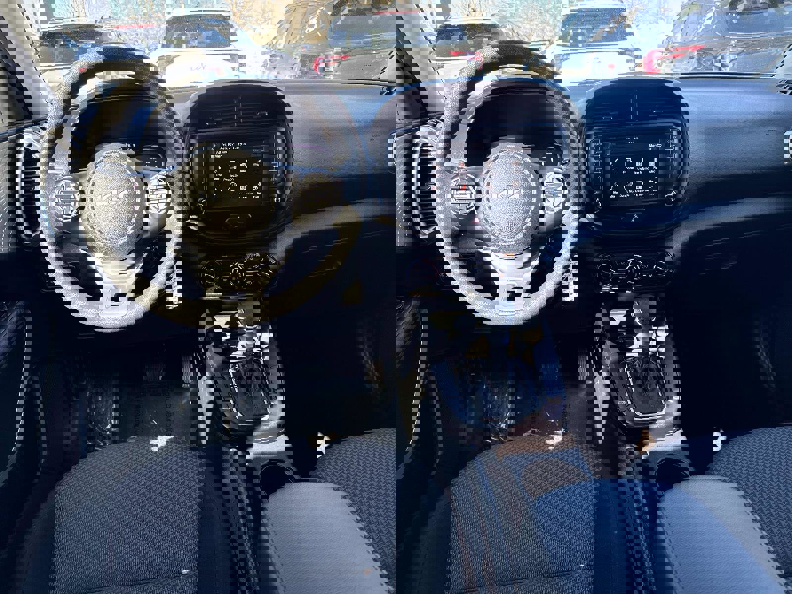 Used 2023 Kia Soul LX image 13