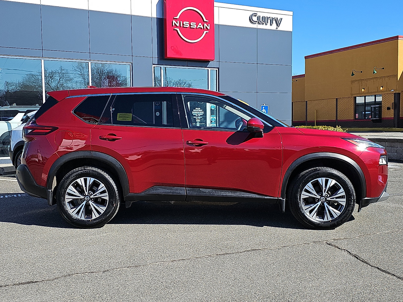 Used 2021 Nissan Rogue SV image 7