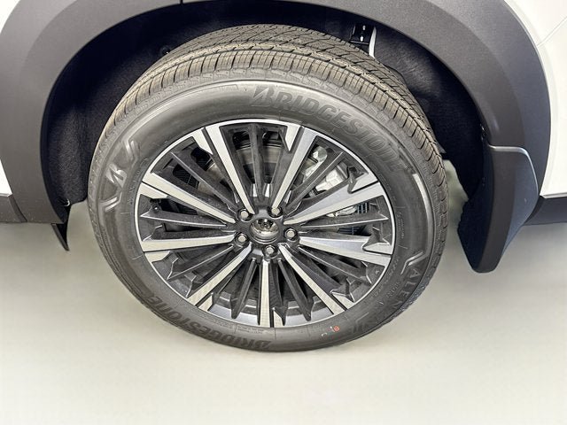 New 2026 Nissan Pathfinder Platinum AWD/4WD image 9