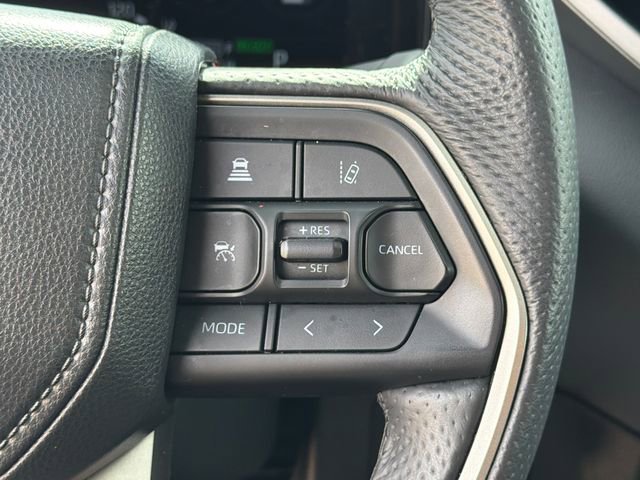 Used 2025 Toyota Sequoia SR5 image 29