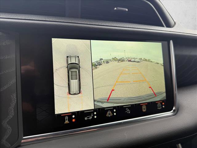 Used 2023 GMC Yukon Denali w/ Denali Reserve Package image 18