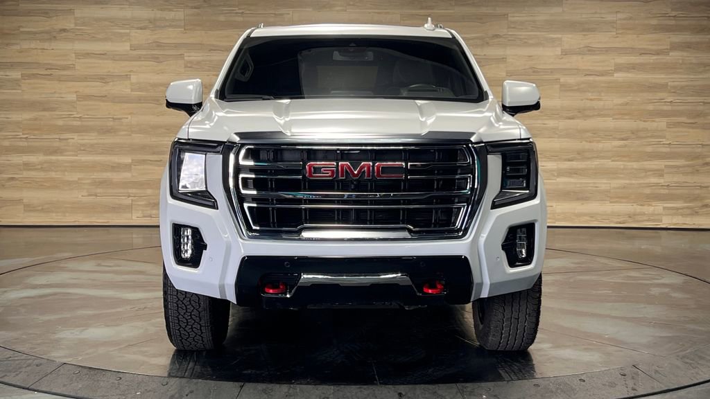 Used 2024 GMC Yukon XL AT4 w/ AT4 Premium Plus Package AWD/4WD image 7