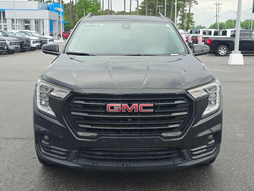 Used 2024 GMC Terrain SLT w/ Infotainment Package II AWD/4WD image 8