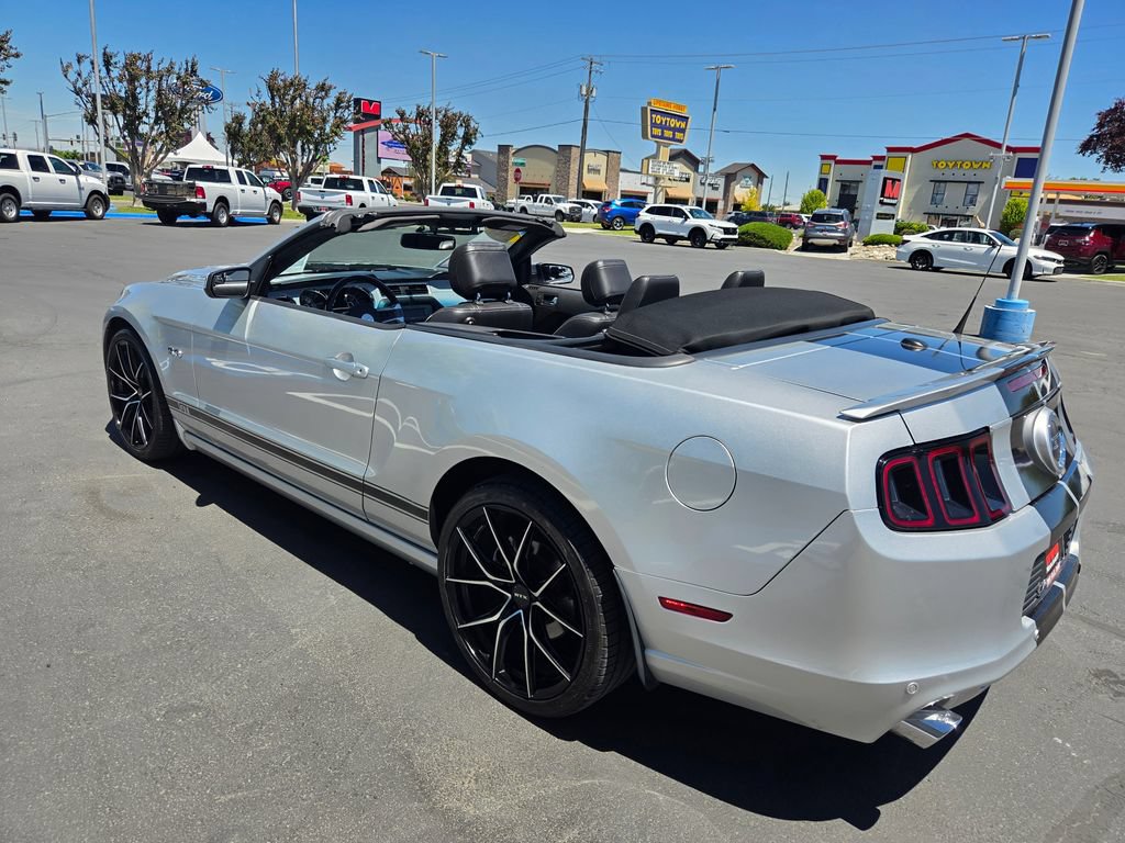 Used 2013 Ford Mustang GT Premium RWD image 5
