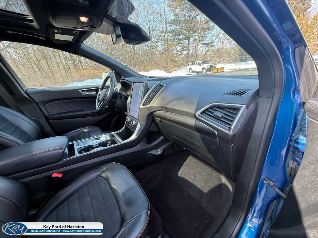 Used 2023 Ford Edge ST-Line w/ Cargo Accessory Package image 35