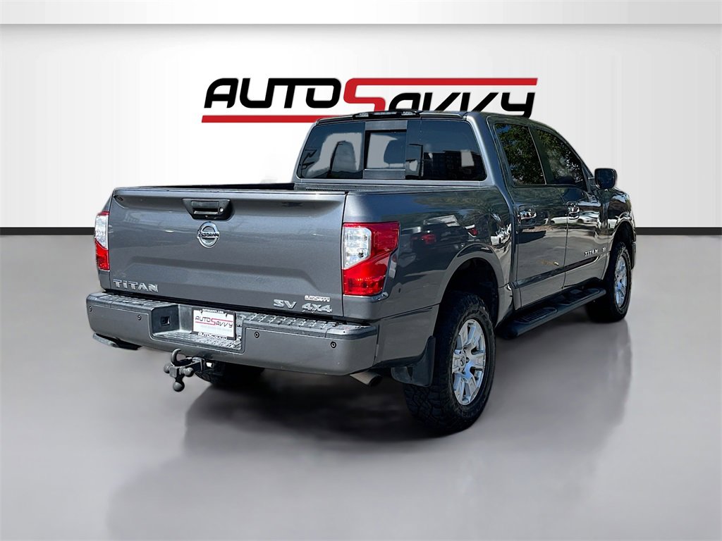 Used 2019 Nissan Titan SV w/ SV Convenience Package image 7