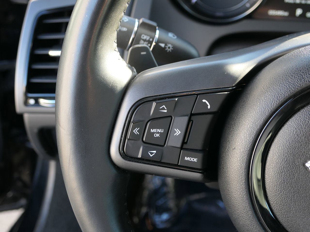 Used 2017 Jaguar F-TYPE Coupe image 17