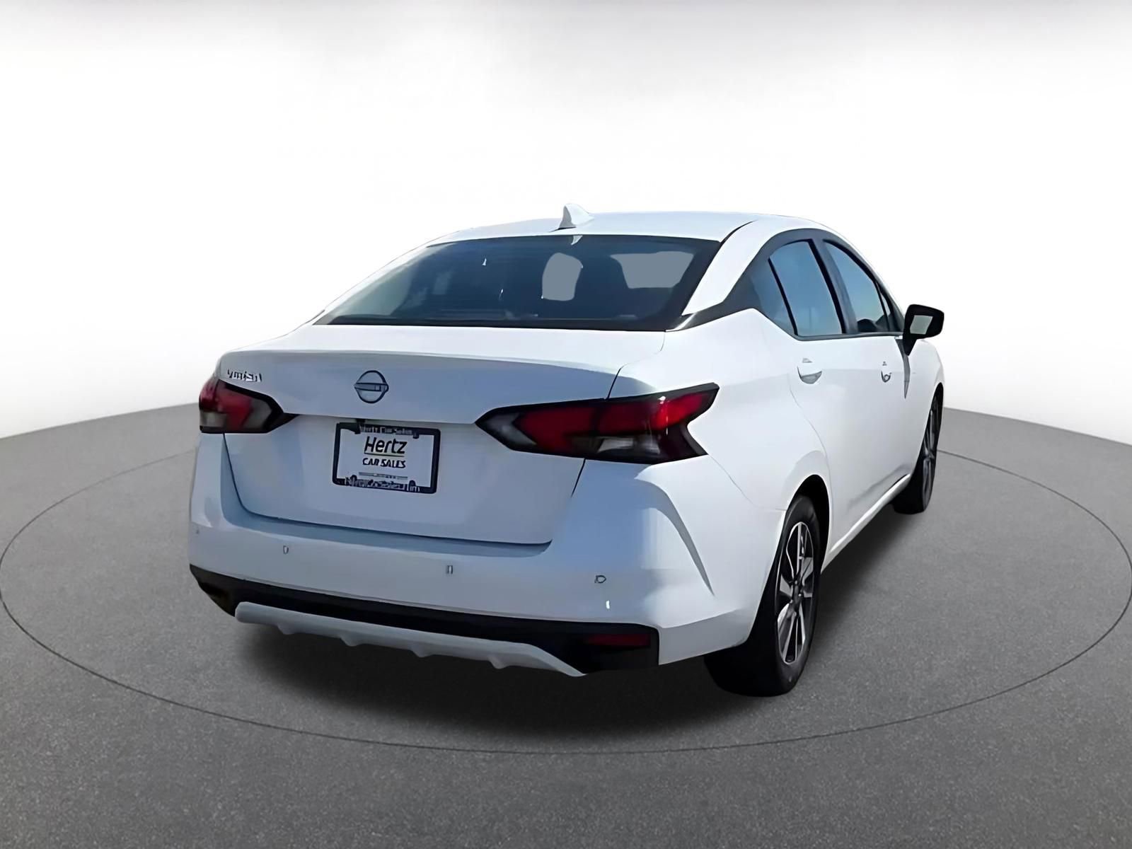 Used 2025 Nissan Versa SV FWD image 15