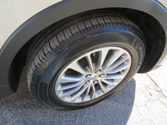 Used 2016 Lincoln MKX Select w/ Select Plus Package FWD image 12