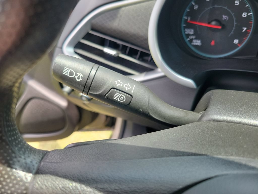 Used 2023 Chevrolet Malibu LT FWD image 26