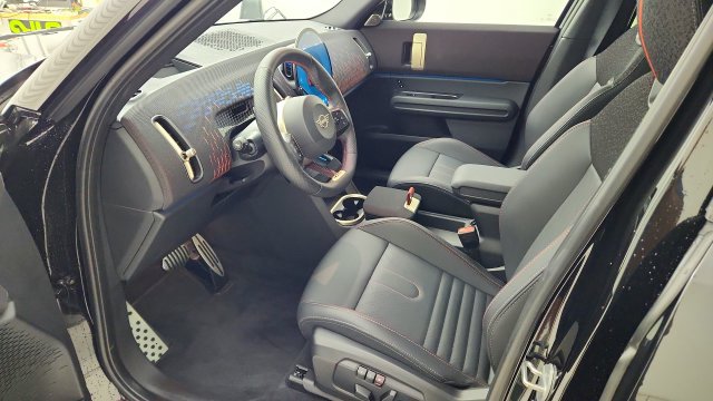 Used 2026 MINI Cooper Countryman John Cooper Works w/ Comfort Package Max AWD/4WD image 9