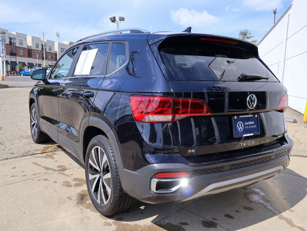 Certified 2022 Volkswagen Taos SE AWD/4WD image 3