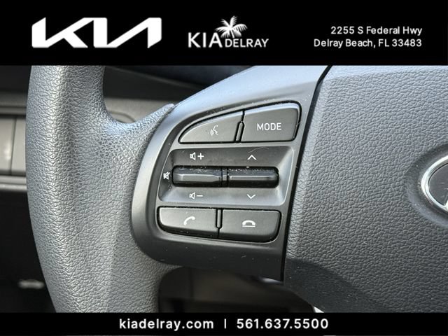 Used 2021 Hyundai Venue SE FWD image 24
