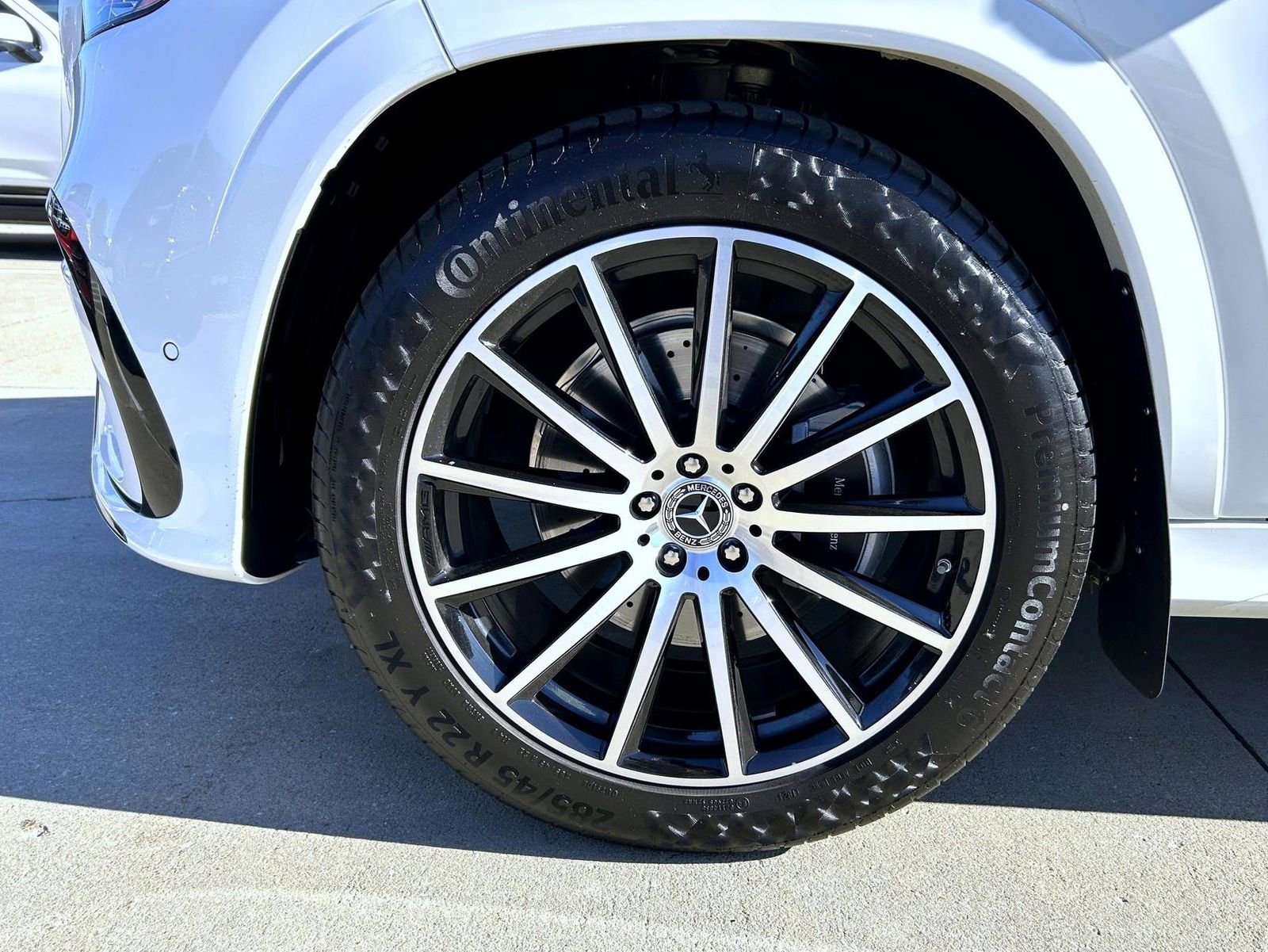 Used 2025 Mercedes-Benz GLS 450 4MATIC image 22