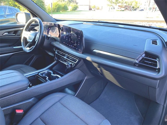 Used 2024 Chevrolet Traverse LT image 28