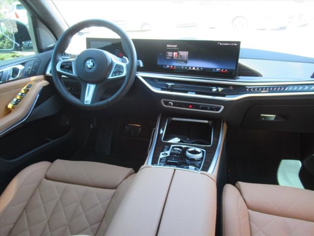 Used 2026 BMW X5 xDrive50e image 13